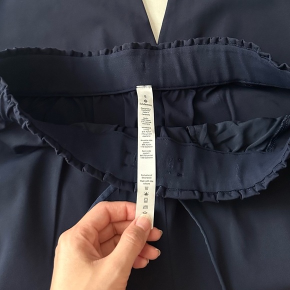 Lululemon Keep Moving Crop 23" - True Navy SZ 8 - Picture 5 of 6